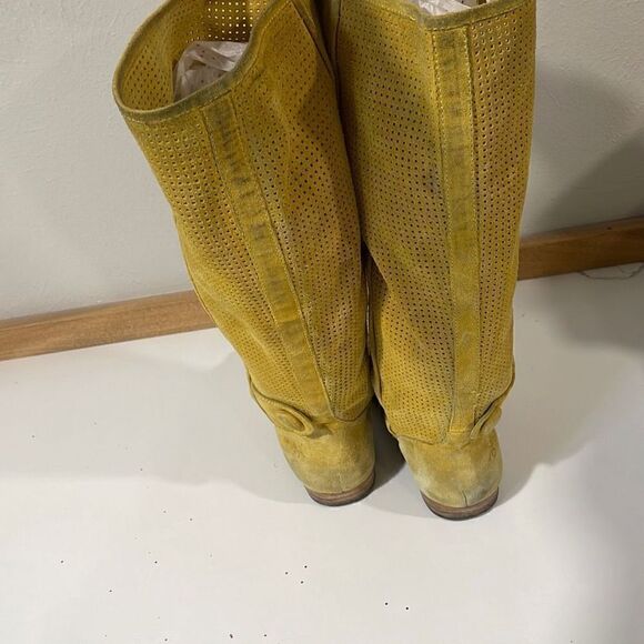 Sam Edelman Suede Pull on Boots - Picture 5 of 8